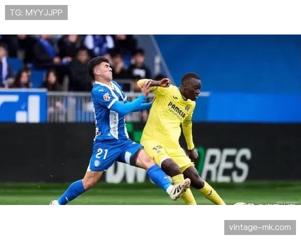 黄潜球迷热情助威，球队西甲表现持续攀升